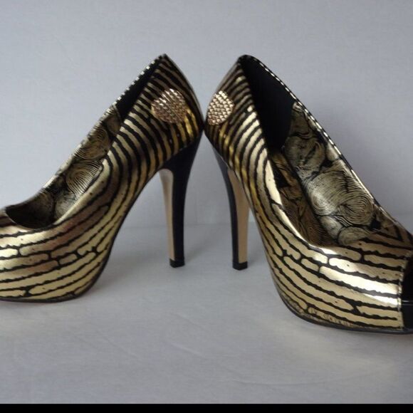 Iron Fist Hands Off Platform Heel Dolls Kill - Picture 6 of 15